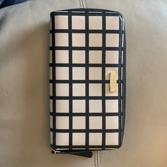 Kate Spade Wallet - Picture 7 of 7
